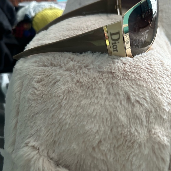 Ladies Dior used sunglasses. - Picture 2 of 3